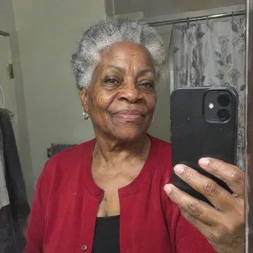 Maxine, verified buyer